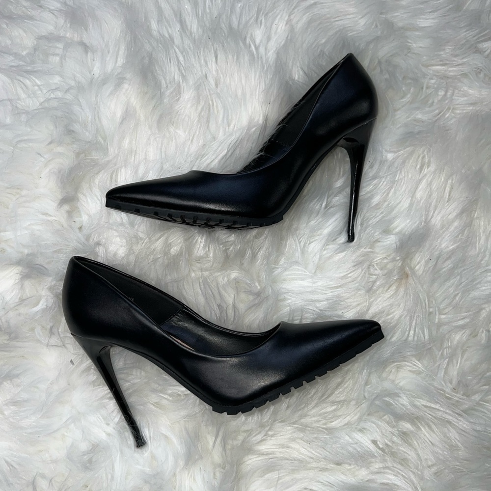 Black FN Stiletto Pump